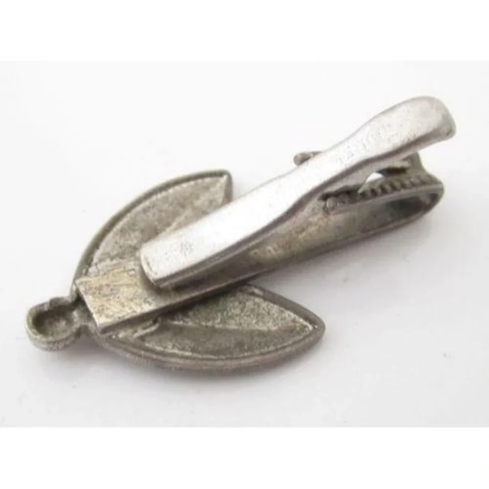 Vintage Old‎ Silver Plated Leaf Design Men's Tie Clip Clasp Signed Speidel